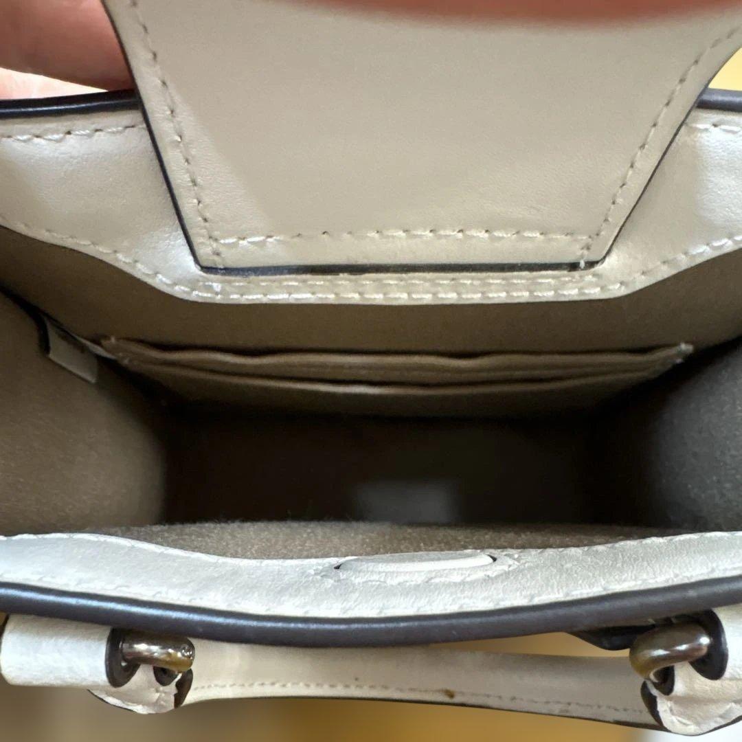 COACH ホワイト ベージュ　ショルダーバッグ