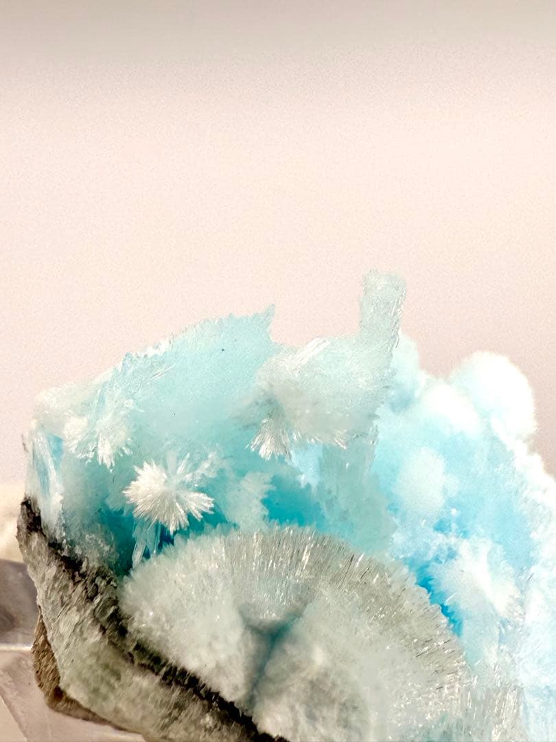 ブルーアラゴナイト　霞石　原石　天然石　鉱物標本　鉱物　石