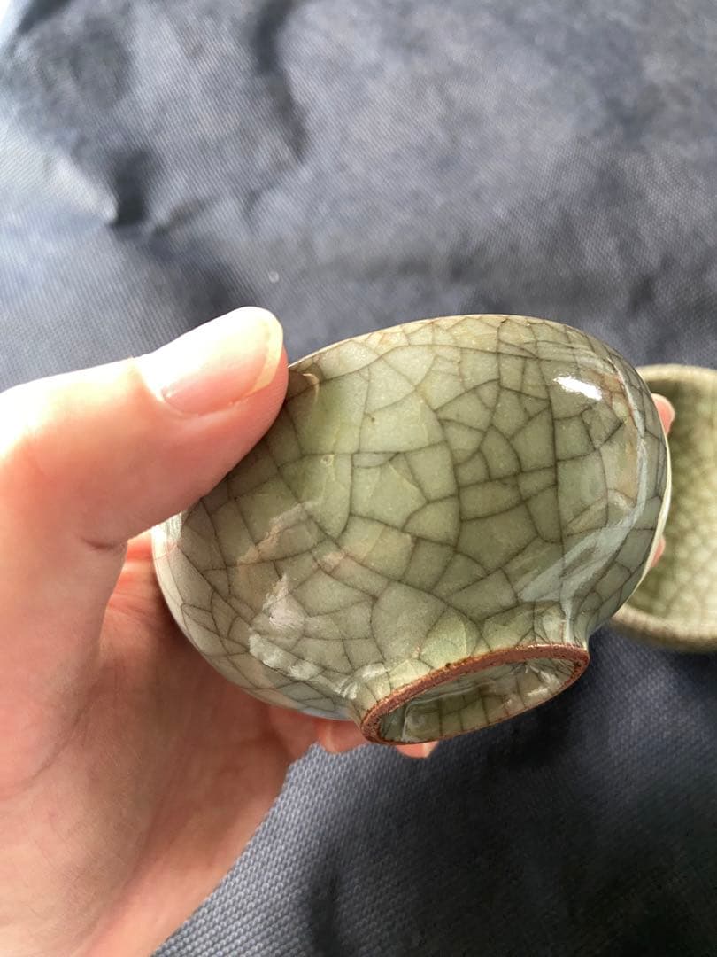 中国古美術品　清の時代　青磁　哥窯　茶盃　2客