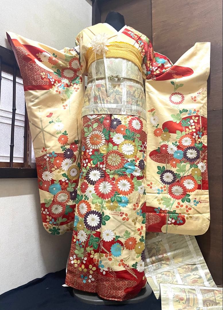 振袖 フルセット6点サイズM〜L 菊づくし銀駒刺繍　正絹　売り切り終了