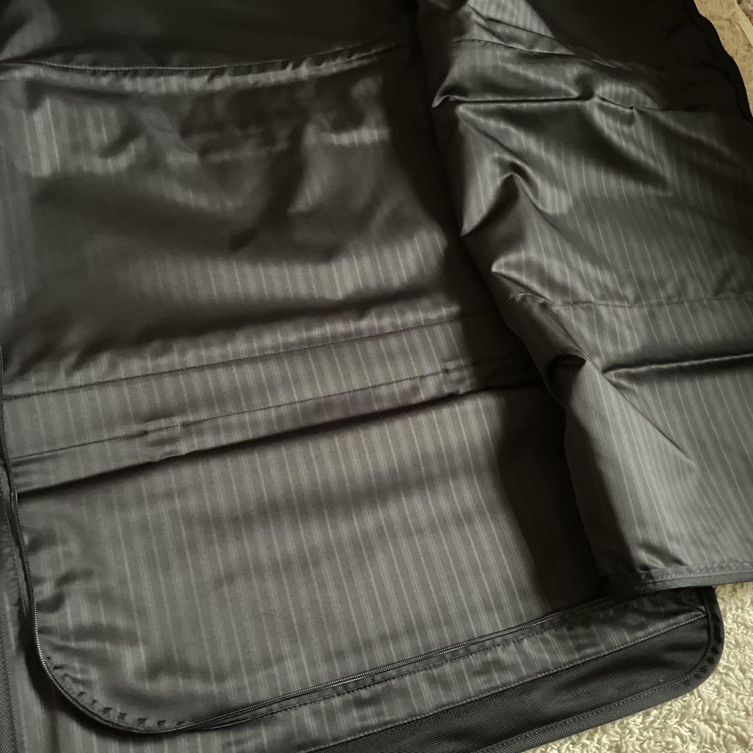 【極美品】TUMI ガーメントバッグ トライフォールド 22133DH ブラック