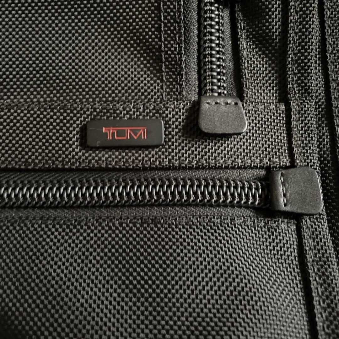 【極美品】TUMI ガーメントバッグ トライフォールド 22133DH ブラック