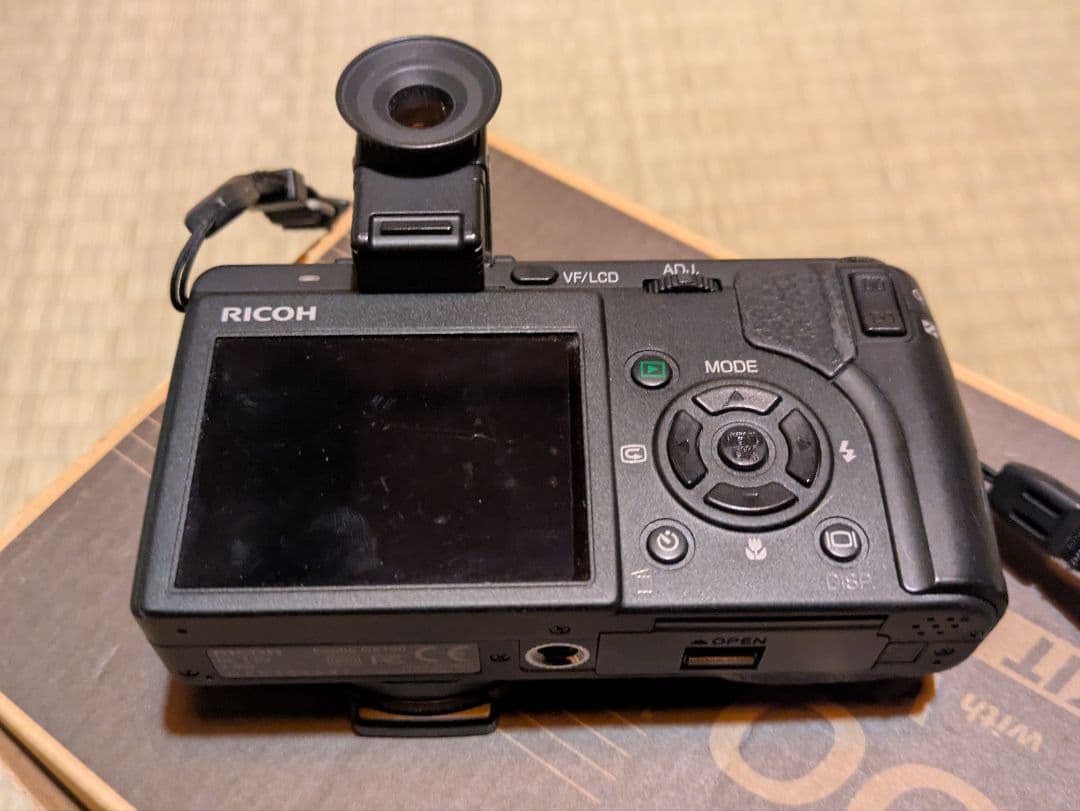 RICOH Caplio GX100　リコー