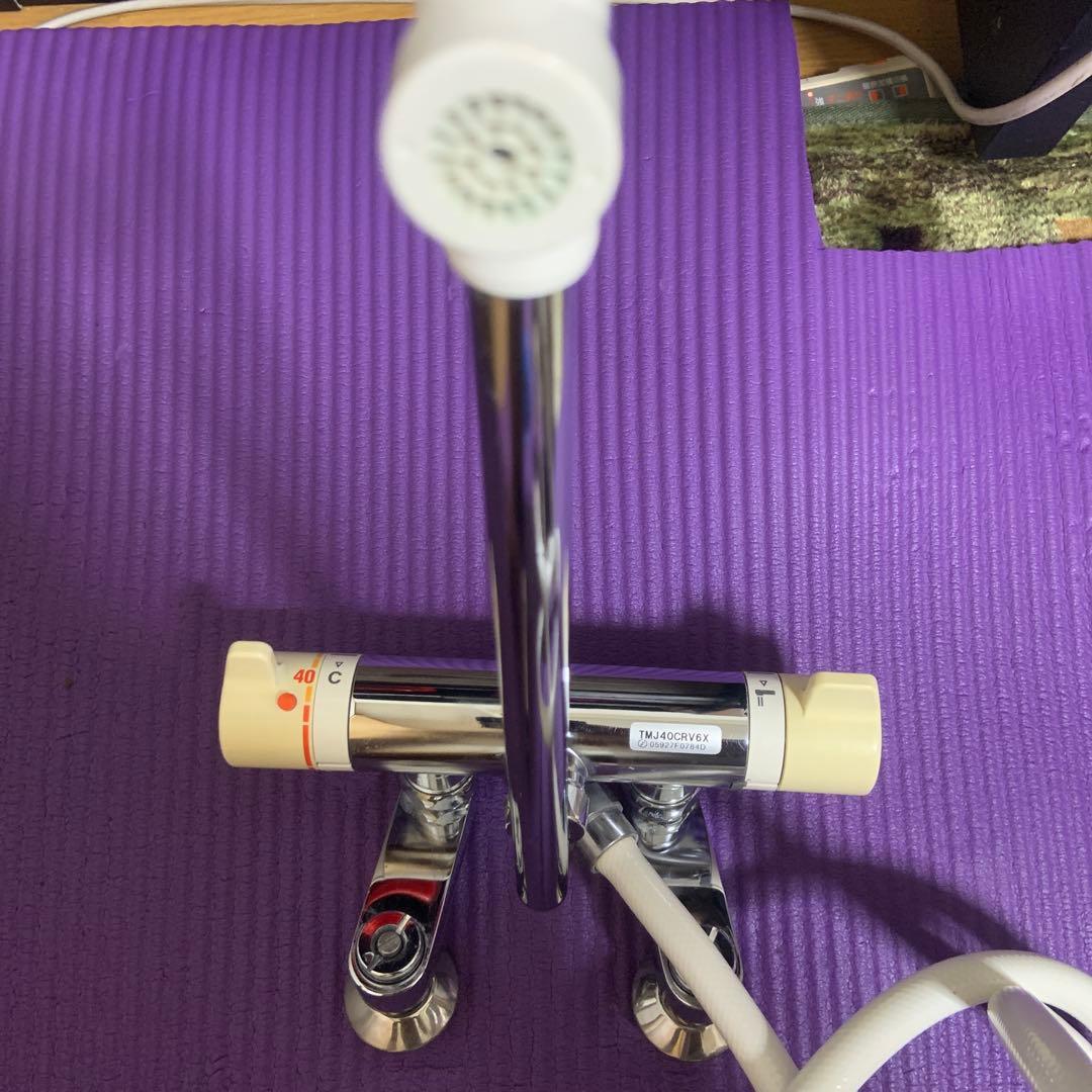 コアラ　TOTO混合水栓蛇口とシャワーヘッド