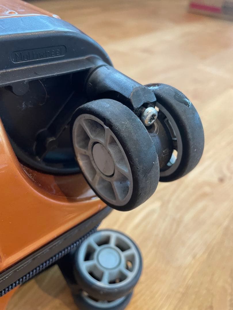 最終値下！リモワ サルサエアー 34L 機内持込 4輪 TSAロック オレンジ