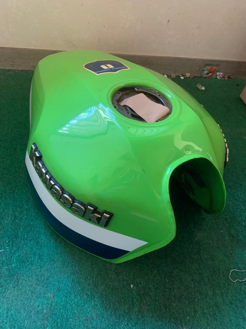 Kawasaki ガソリンタンク グリーン
