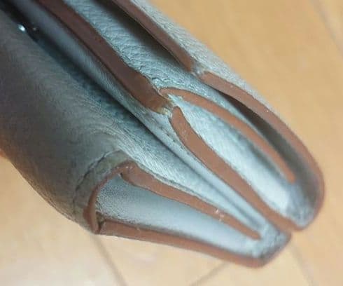 LOEWE ロエベ 三つ折り財布 【ボタン緩みあり】