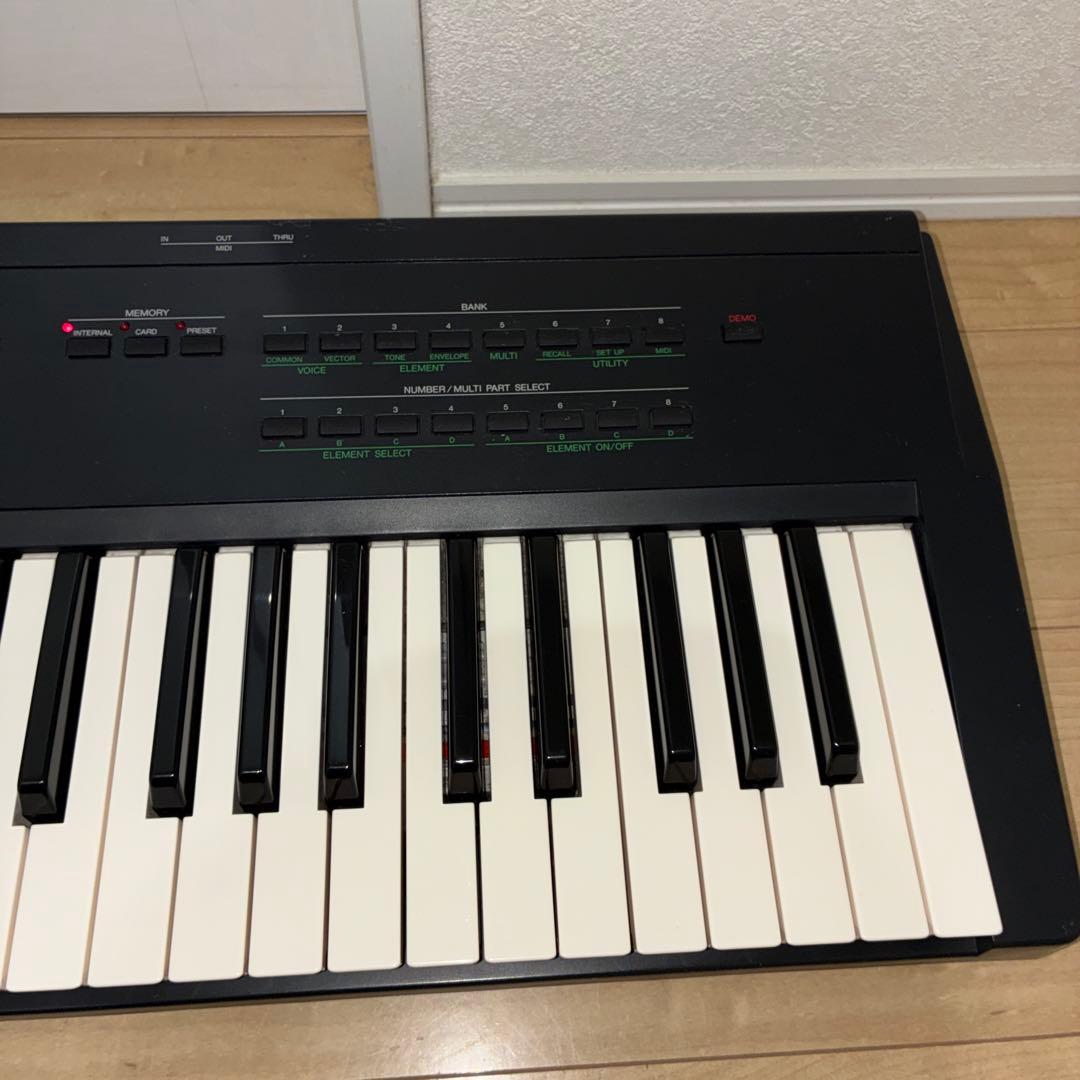 完動品　動作品　YAMAHA SY22 シンセサイザー　名機