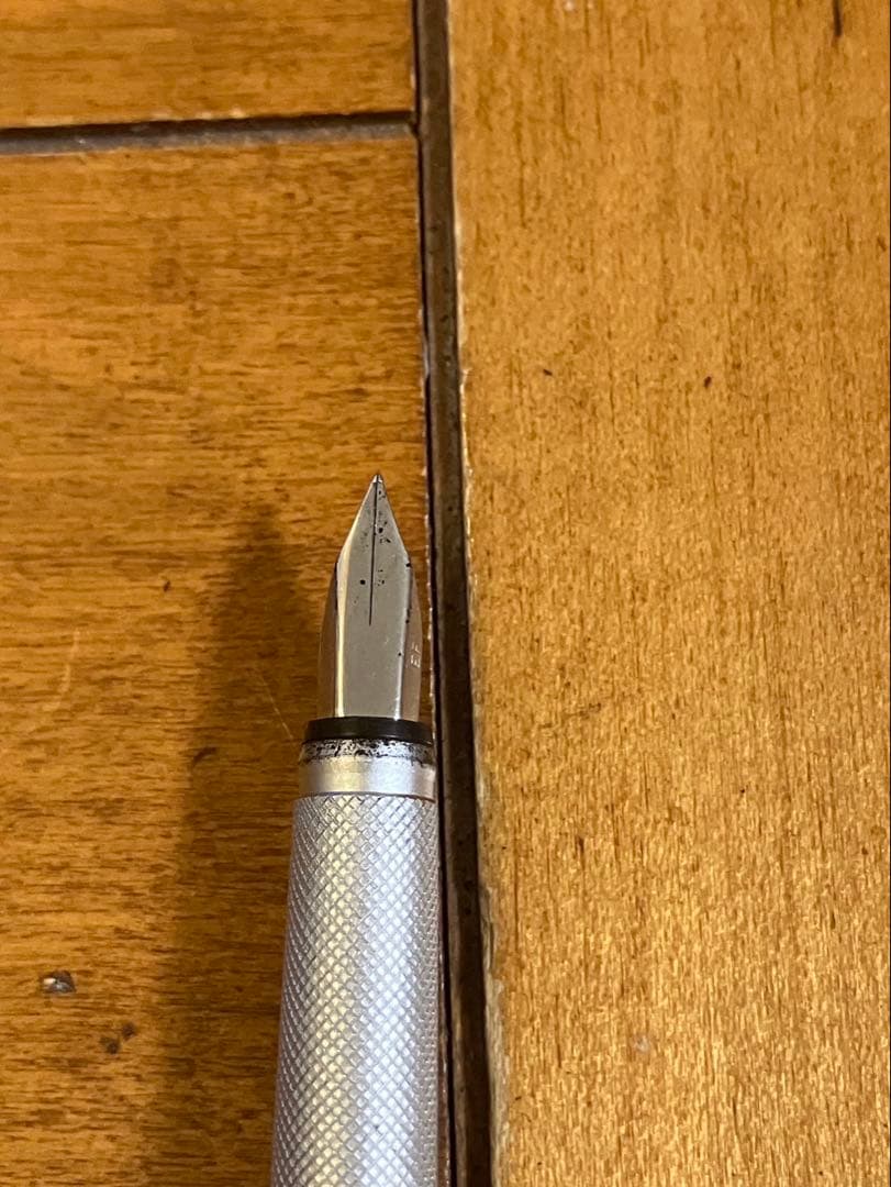 ロットリング600 万年筆 シルバー