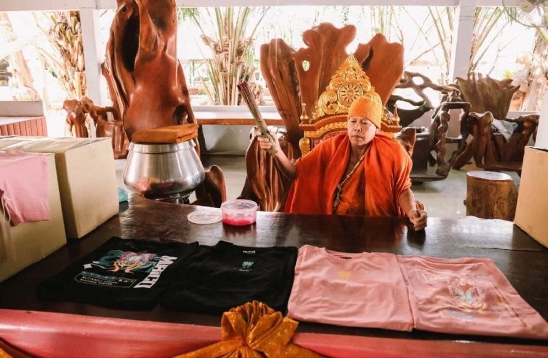 【限定1】レア 蝶幸運を祈るペンダント魅力、愛情、強い力、幸運 プラクルアン