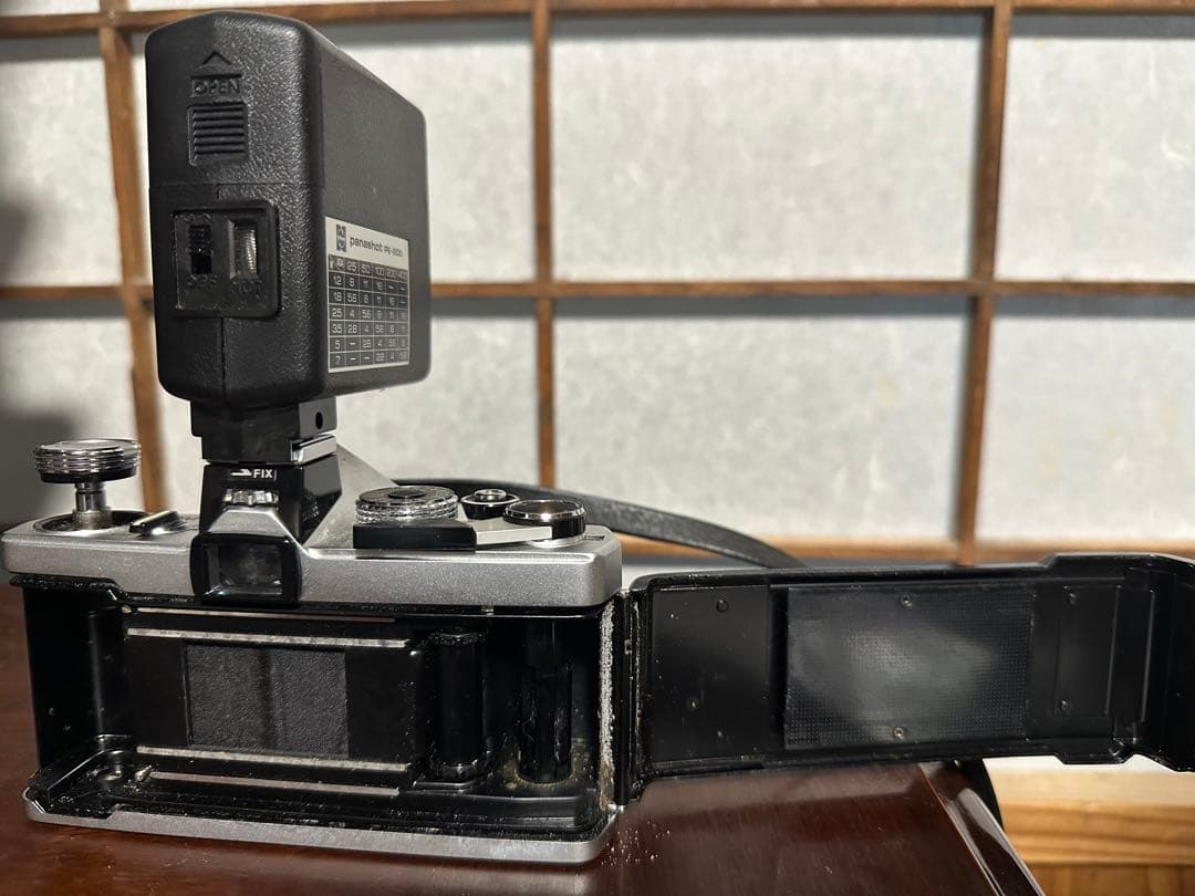 OLYMPUS OM-1 一眼レフカメラ F-50mm 1.8