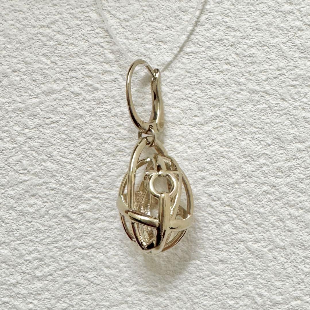 Salvatore Ferragamo ゴールド 金色 ピアス