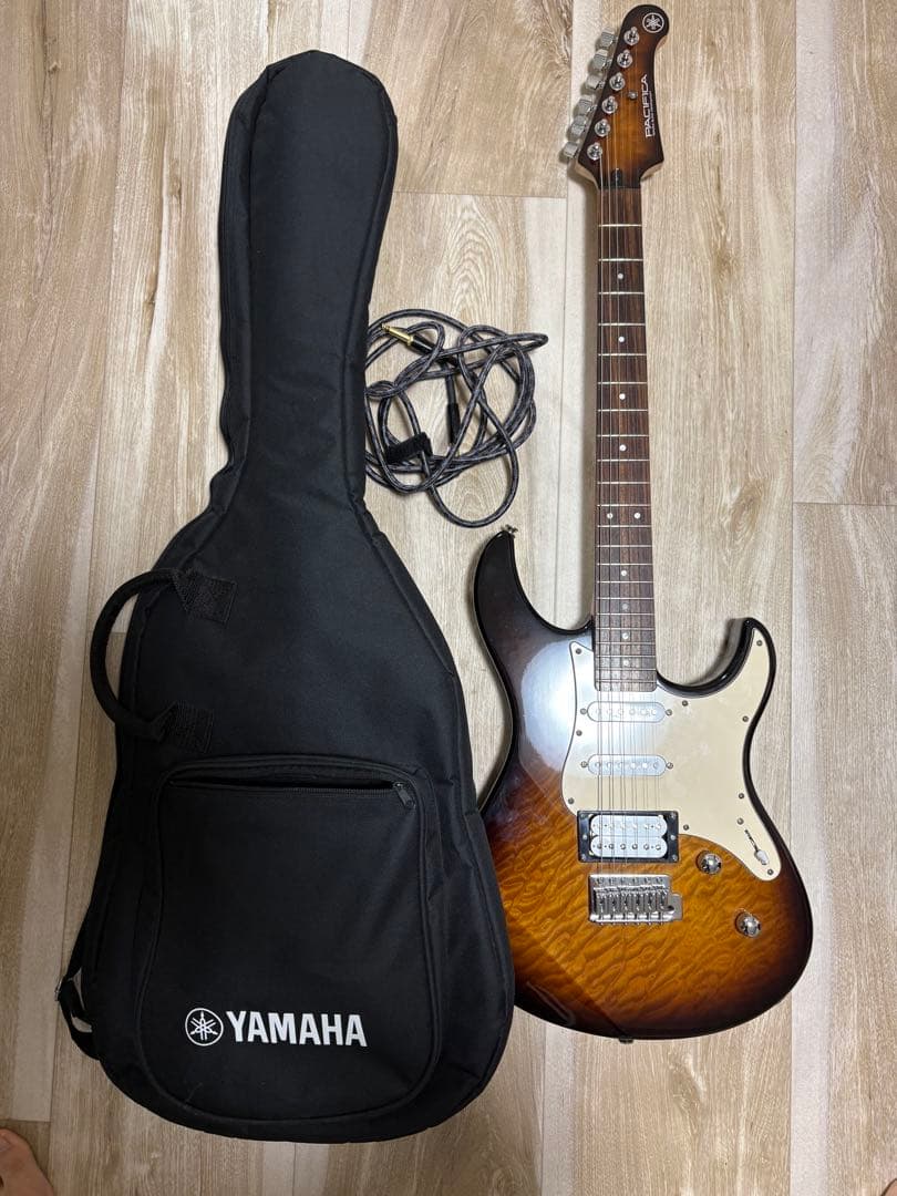ギター YAMAHA PAC212VQM