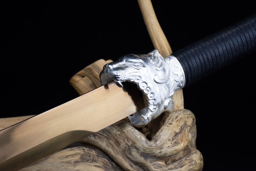 雪紋金単刀 武具　刀装具　日本刀　模造刀