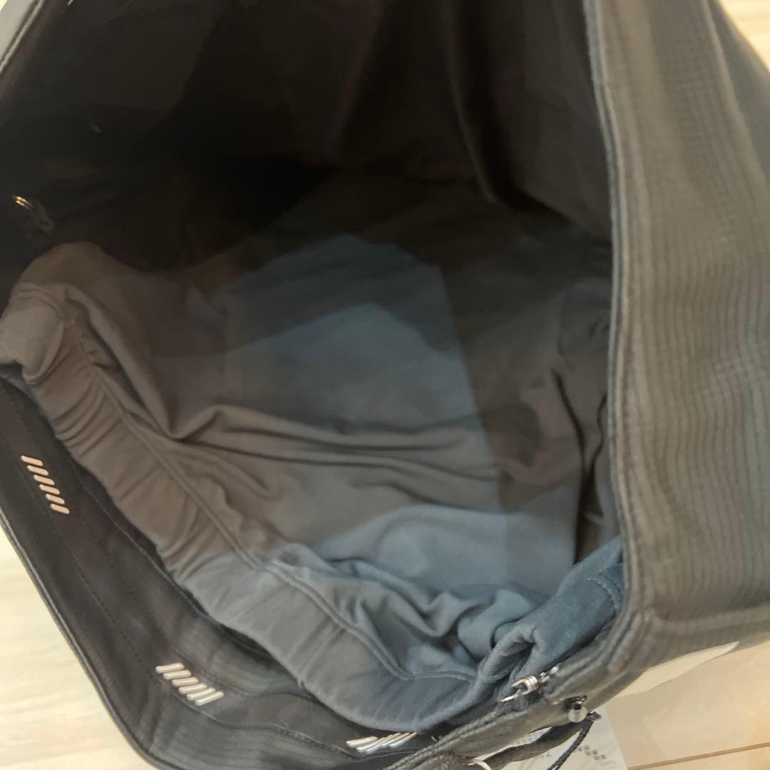 新品　最安値　定価3万以上　半額以下　デサントゴルフ　ストライプ　ダウンスカート