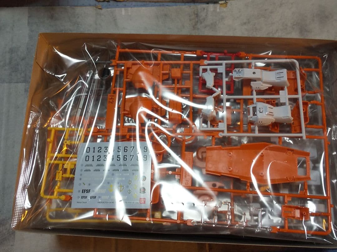 MG 　パワードジム　ガンプラ