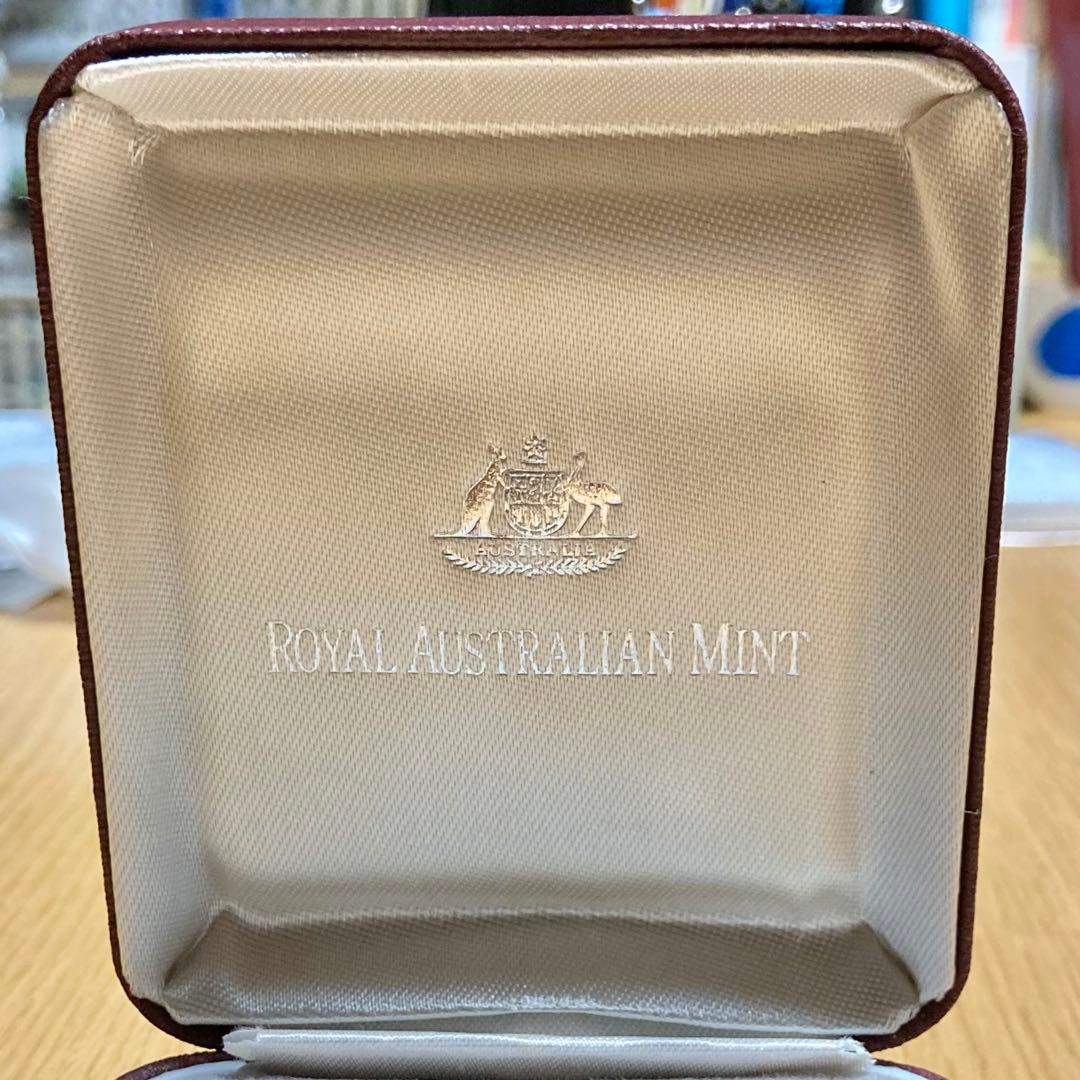 オーストラリア　カンガルー　プルーフ　銀貨　2001　1オンス　証明書　箱付き