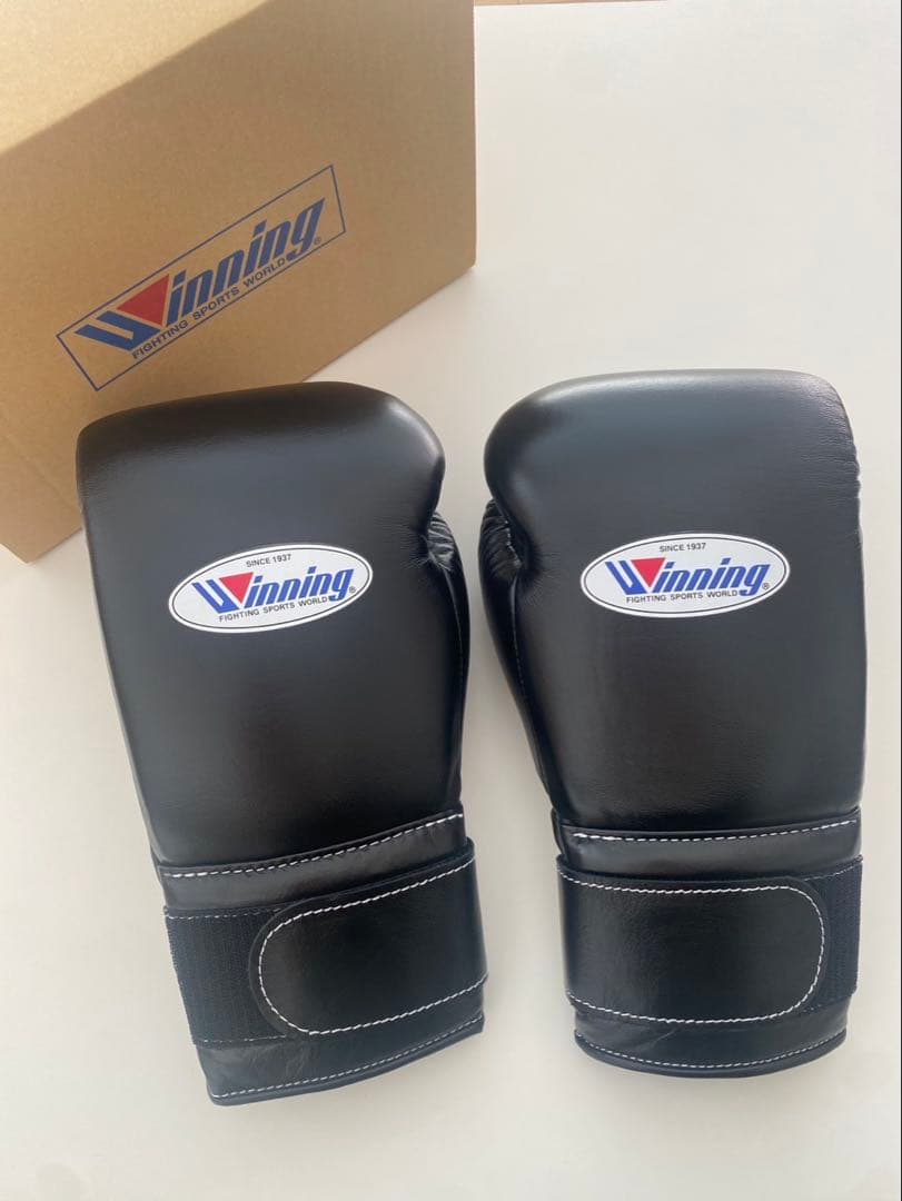 Winning ボクシンググローブ 14 oz ブラック　新品未使用　ウイニング
