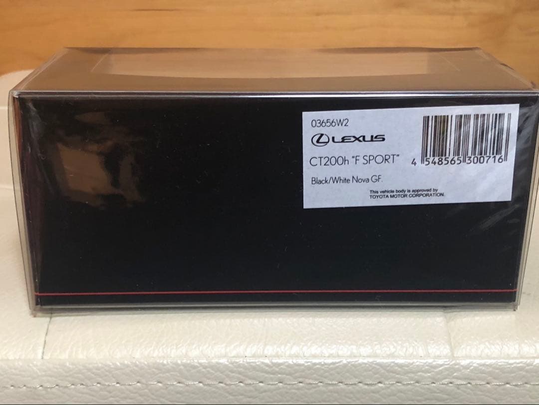 京商　Lexus CT200h Fスポーツ ミニカー 1/43