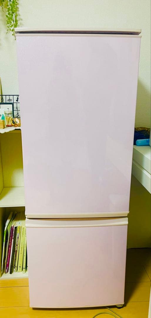 シャープ　一人暮らし用冷蔵庫 167L 2013年製