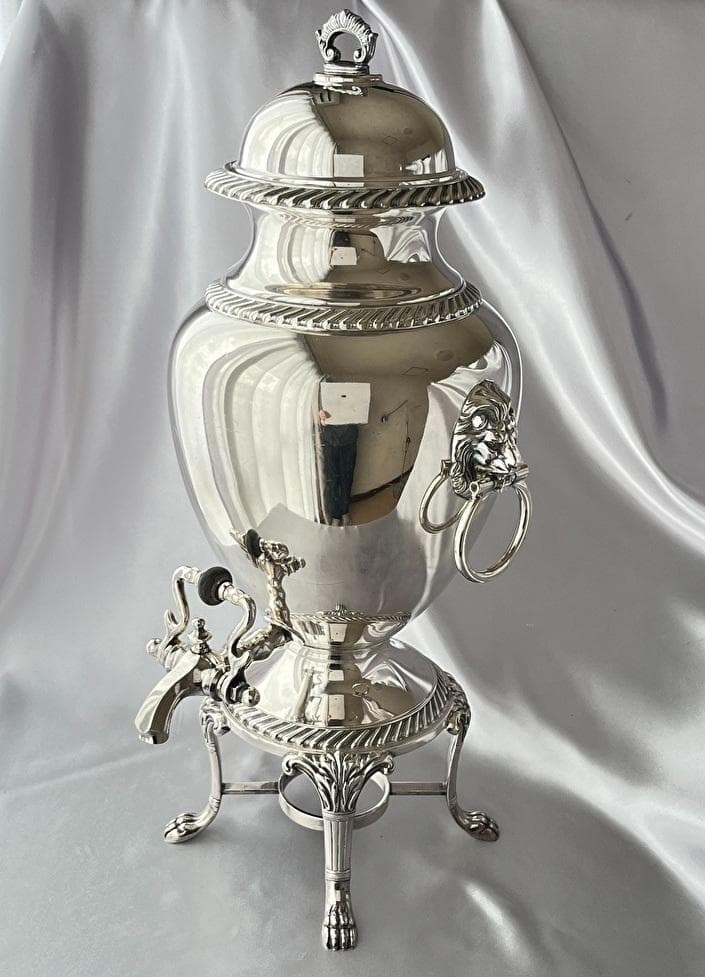 【International Silver 】ライオンのサモワール サーバー