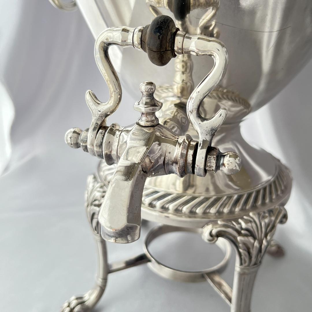 【International Silver 】ライオンのサモワール サーバー