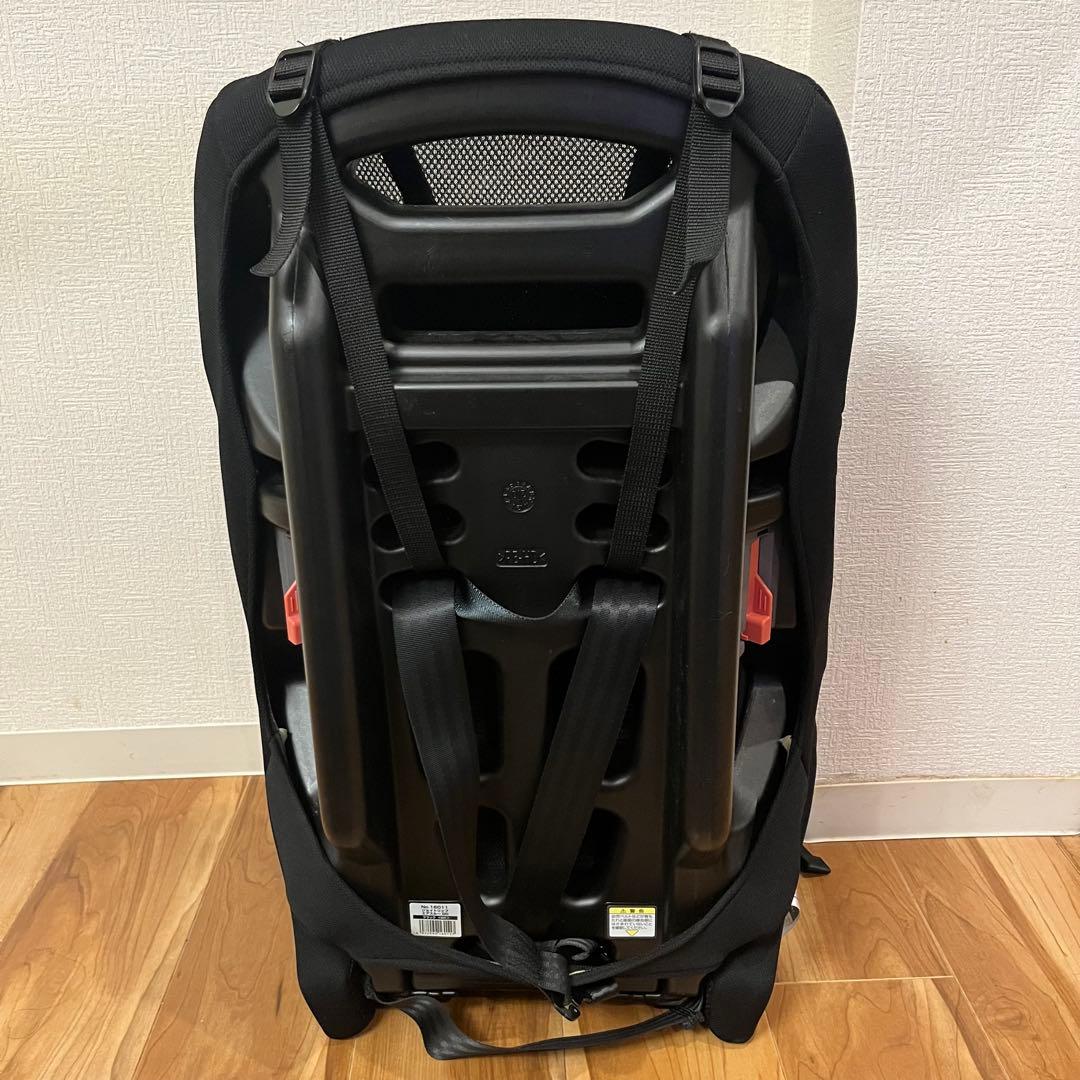 【美品】 コンビ ジョイトリップ エアスルー GG ブラック ジュニアシート