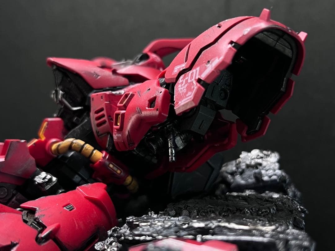 ガンプラ　ジオラマ塗装済み完成品　rg サザビー
