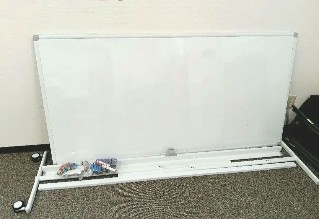 ●絶対お得です/引き取りで6500円//大型ホワイトボード 移動可能 スチール製