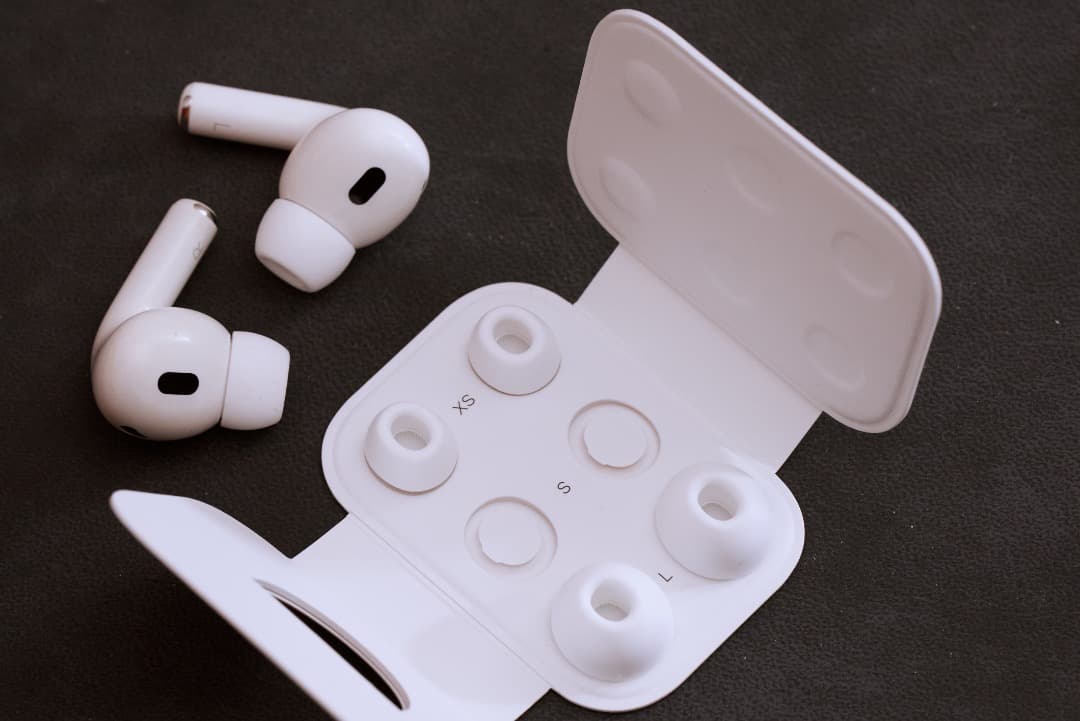 AirPods Pro 第2世代 (USB-C) ケースなし 箱・チップ付 美品