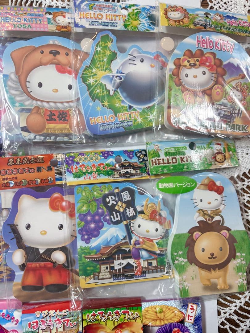 ハローキティ ご当地メモ帳 18点