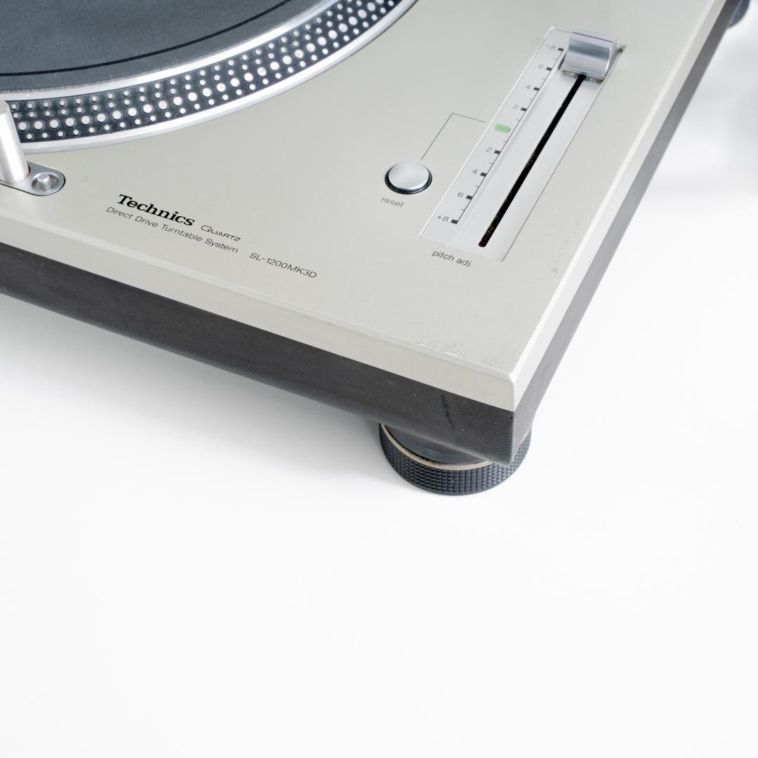 動作確認済み Technics SL-1200 mk3d ターンテーブル