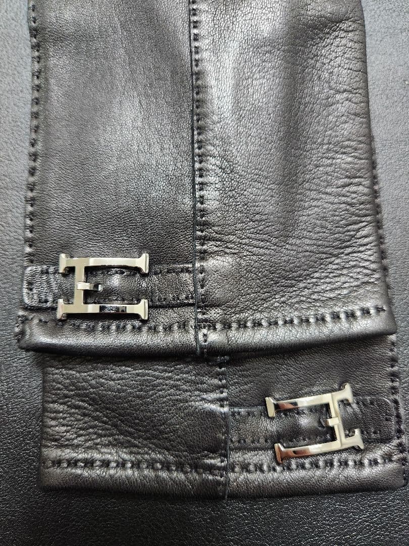 HERMESレザー 手袋 黒 バックル付き