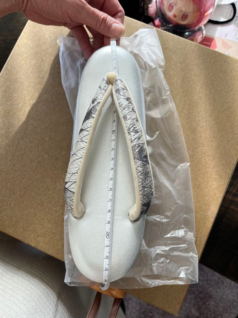 成人式シルバー バッグと草履のセット