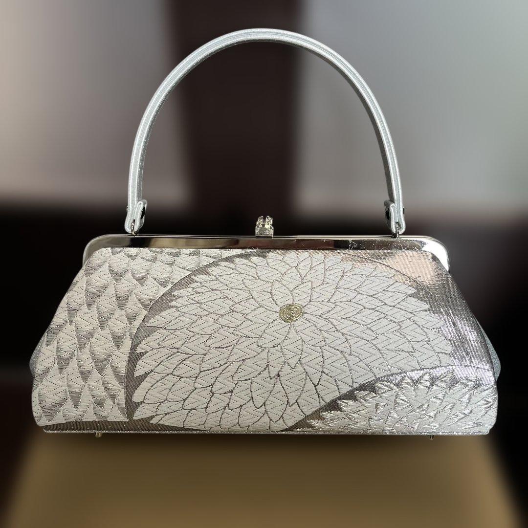 成人式シルバー バッグと草履のセット