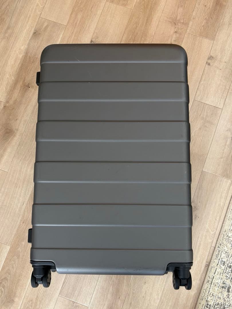 無印良品　バーを自由に調節できる　ハードキャリーケース（７５Ｌ）　グレー