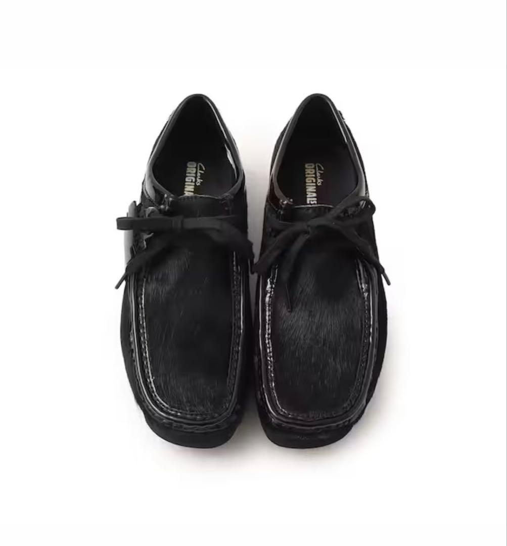 クラークス ワラビー ブラック ヘア オン ブラックアイパッチ アトモス