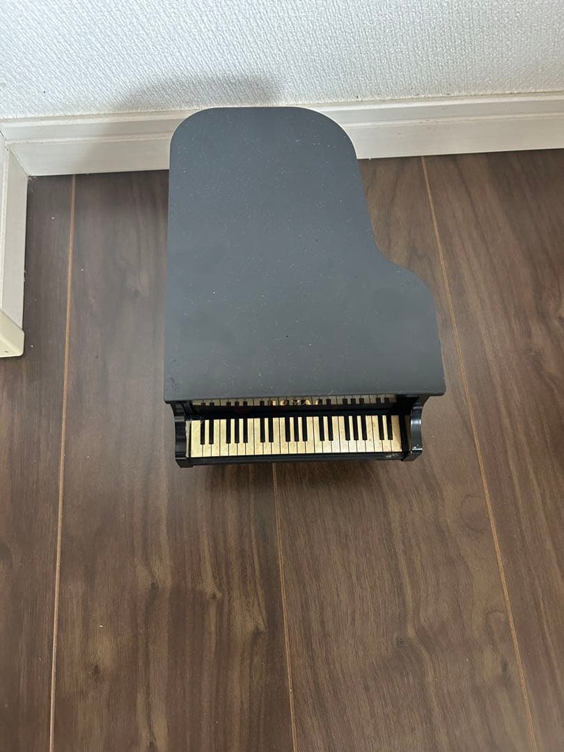 サントリー SUNTORY ローヤル ピアノ型ボトル 600ml43% 特級