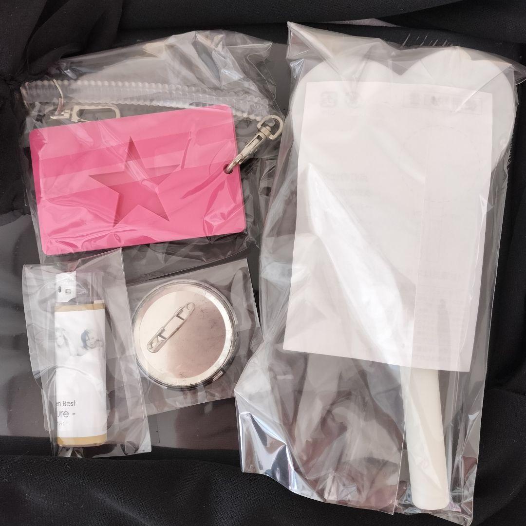 ゴールデンボンバー　サイン入り　ペンライト　金爆 缶バッジ　ライター　セット