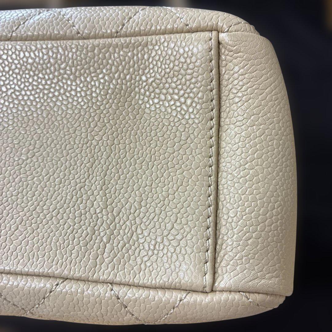 週末限定！CHANEL ショルダーバッグ ベージュ レザー キルティング CC