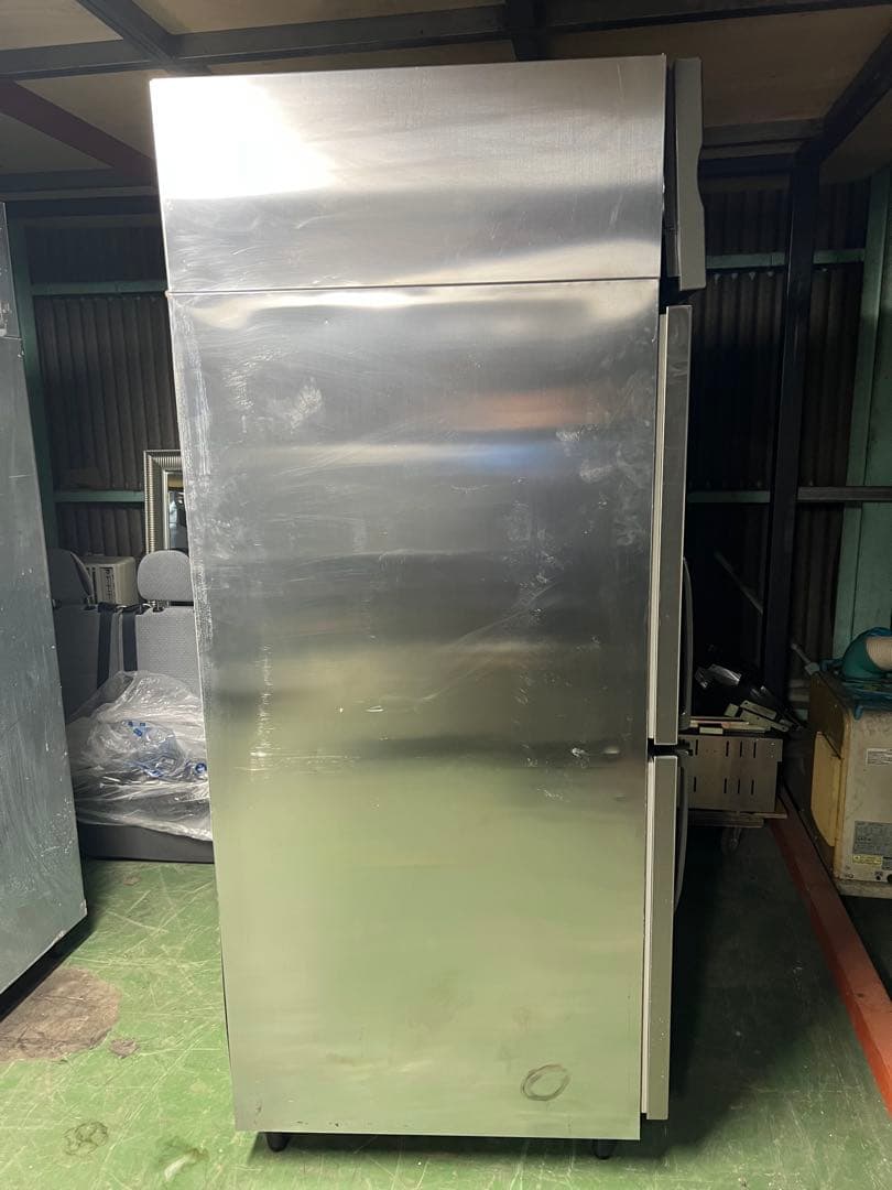 2013年 ホシザキ縦型冷凍庫 100V