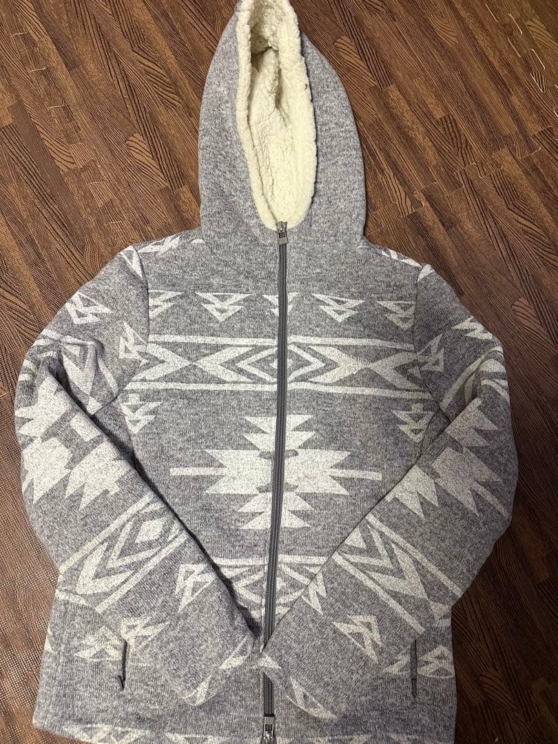 Callaway 幾何学模様 フード付きジャケット スカートセットアップ