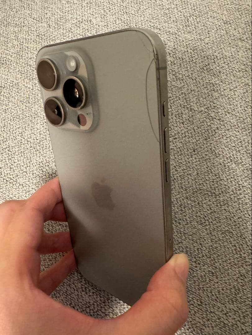 Apple iPhone 15ProMax ナチュラルチタニウム 本体