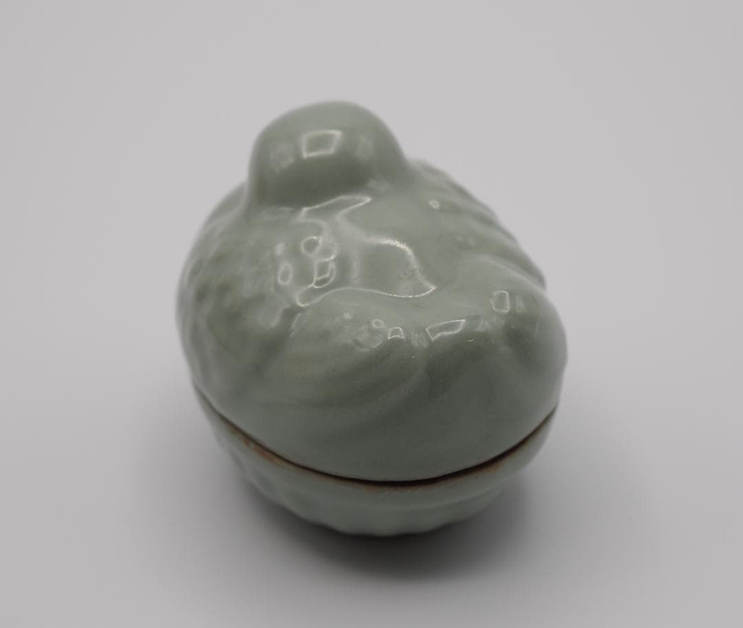 帝室技芸員 初代諏訪蘇山 青磁 鳩 香合 箱付