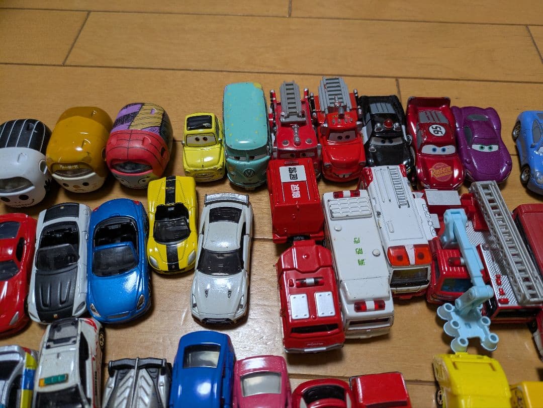 トミカ　まとめ売り 約70台 色々な車種