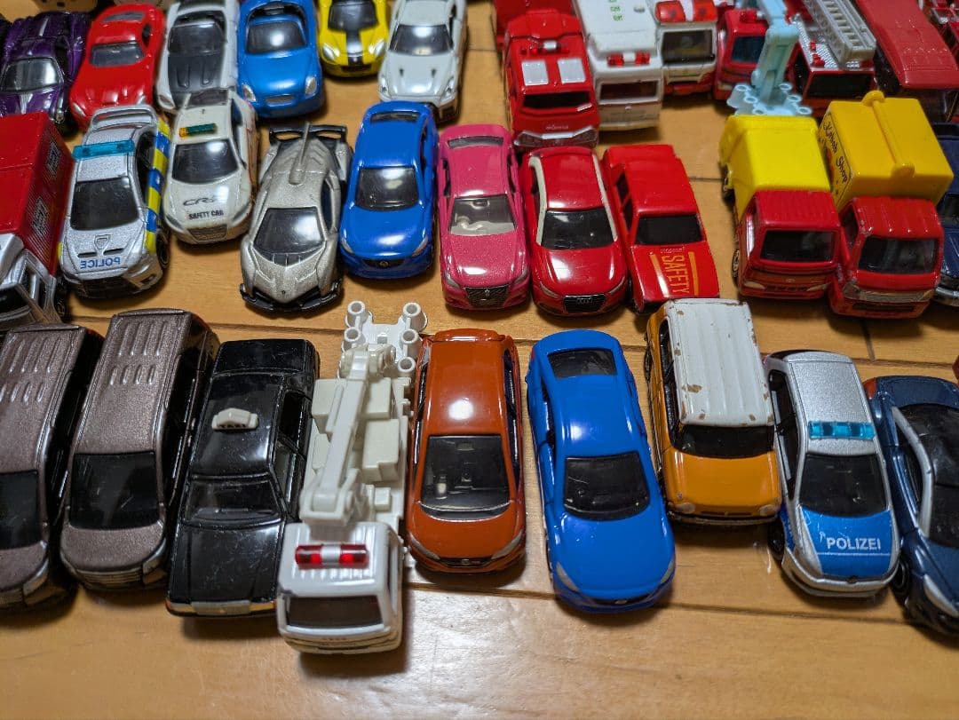 トミカ　まとめ売り 約70台 色々な車種
