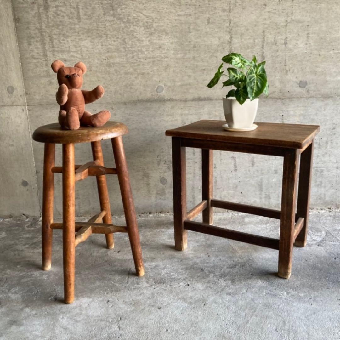 古い味のあるスツール チェア 丸椅子 置物台 飾り台 花台 木製 古道具 レトロ