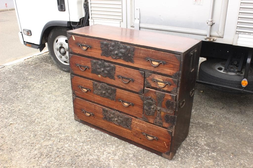 時代物 古い衣装箪笥 古民家 和風 骨董 時代箪笥 インテリア 古家具 古民具