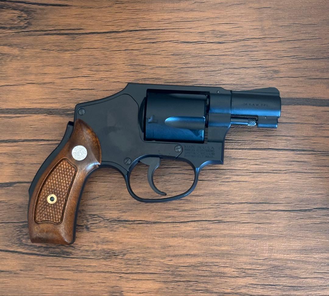 合法樹脂製モデルガン S&WM40 センチニアル　モデルガン