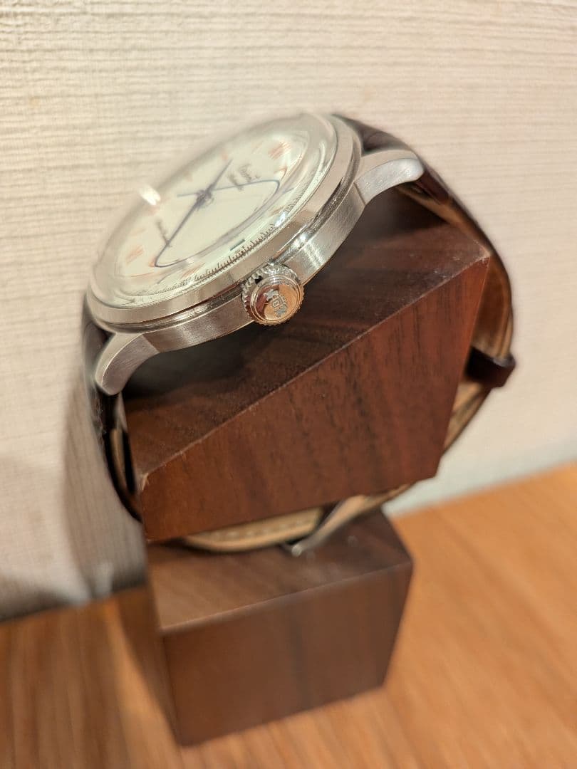 Orient 75周年限定モデル 自動巻き 白文字盤